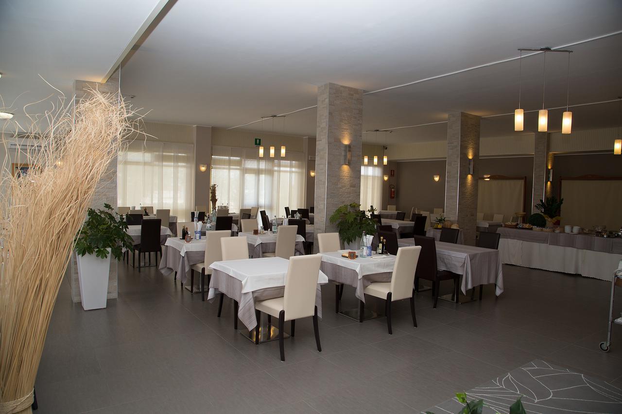 Hotel Umberto Rosolina Mare Esterno foto